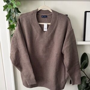NWT GAP CashSoft Oversized V-Neck Sweater